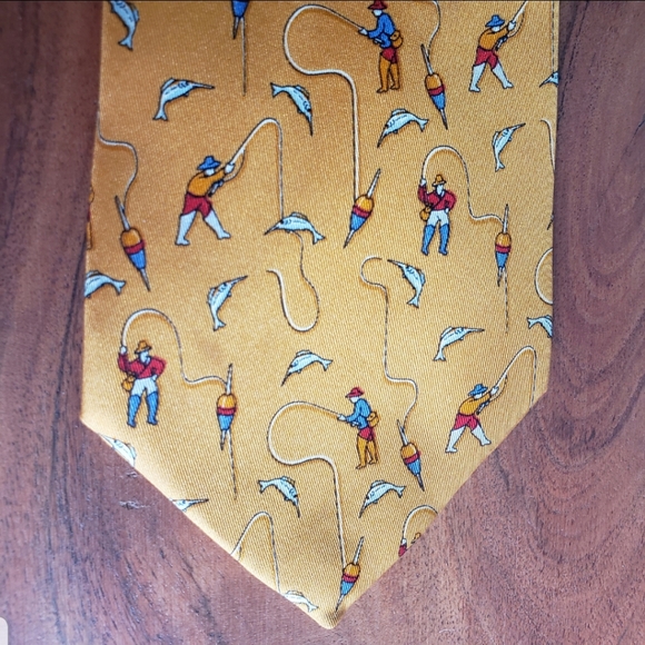 SALVATORE FERRAGAMO FISHING MOTIF GOLD SILK NECK TIE, NWOT - Picture 5 of 10